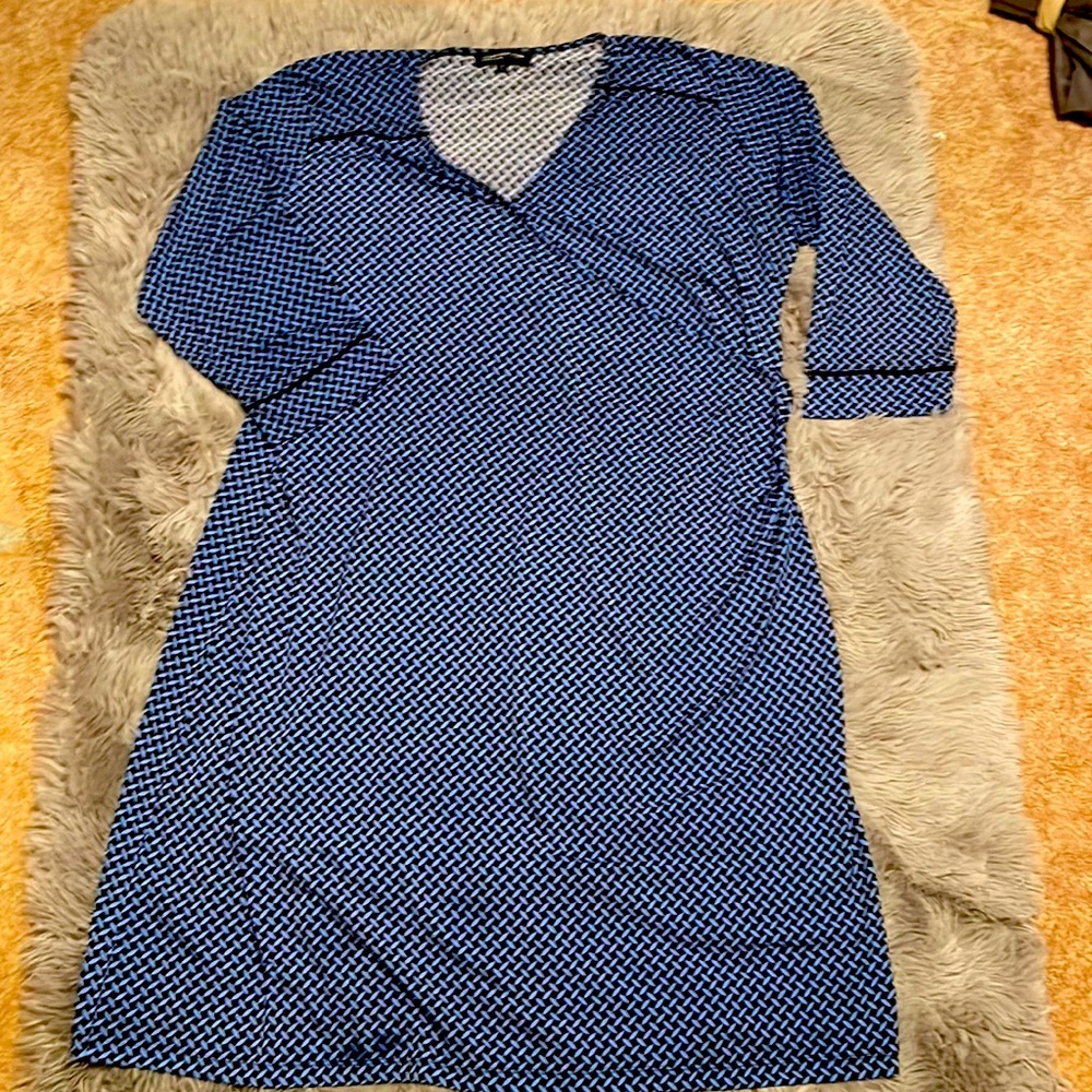Jones New York Signature Woman surplice dress